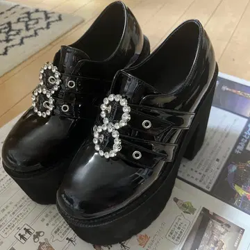 BUBBLES 더블 버클 통굽 신발