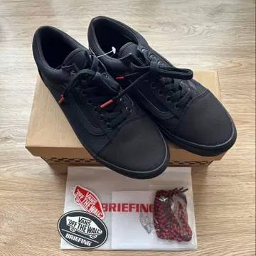 VANS 블랙 스니커즈 BRIEFING