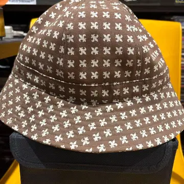 DA.CREW 플뢰르 드 리스 패턴 버킷 햇