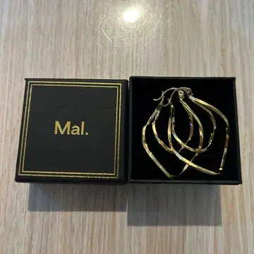 새상품 mal. 귀걸이 골드 컬러 실버 925
