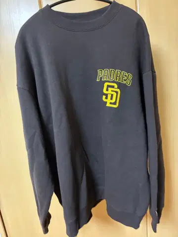 파드레스 맨투맨