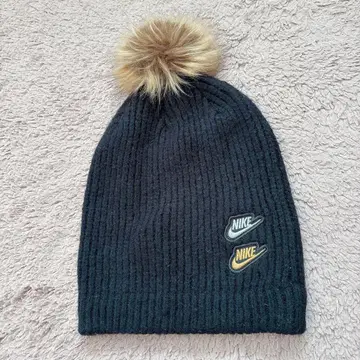 새상품급 나이키 Nike 폼폼 포함 니트 모자 블랙