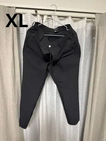 뉴발란스 슬림 테이퍼트 팬츠 블랙