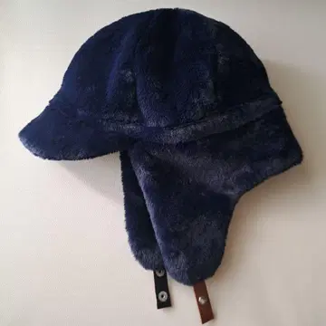 La Maison de Lyllis 네이비 퍼 플라이트 캡