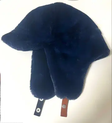 La Maison de Lyllis 네이비 퍼 플라이트 캡