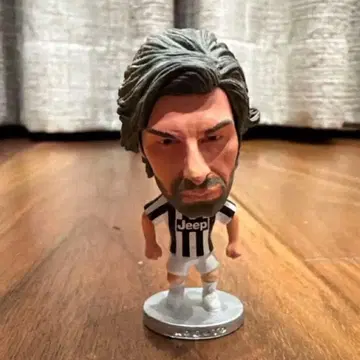 피를로 유벤투스 축구 피규어