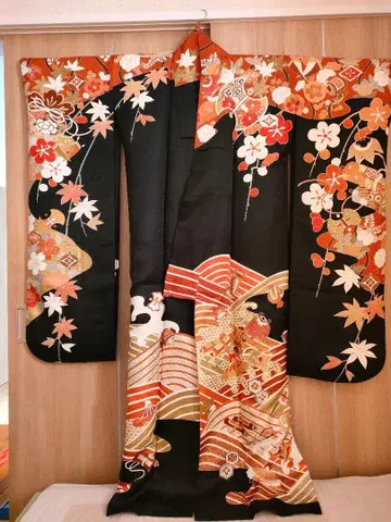 화려한 꽃무늬 후리소데 블랙