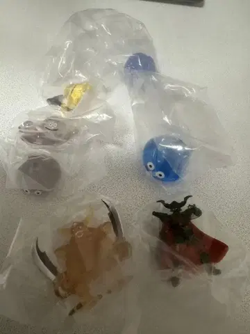 드래곤 퀘스트 크리스탈 몬스터즈 다크 드레암 에스타크 등 복수