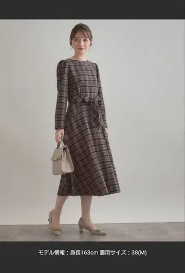 새상품 쿠튀르 브로치 리본 포함 체크 무늬 원피스