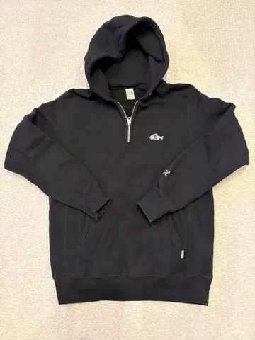 CHALLENGER 피쉬 자수 하프 지퍼 후드티 블랙 M 사이즈