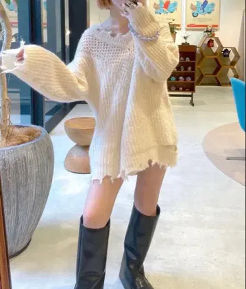 Alley by w closet 메쉬 데미지 니트 풀오버 화이트 니트