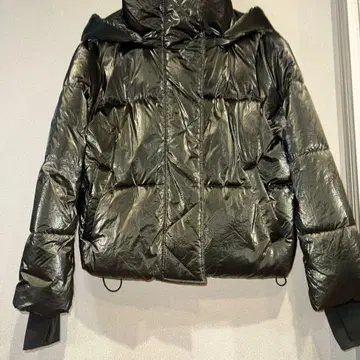 컨디션 최상 [ GAP ] 올리브 그린 후드 부착 다운 자켓