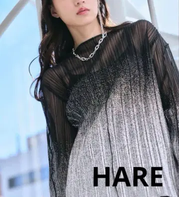 택 포함 새상품 HARE 디자인 라메 시어 탑 블랙 계열