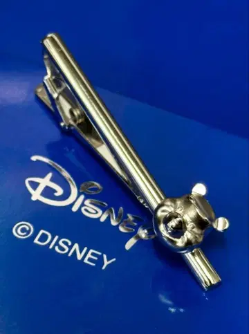 디즈니 넥타이핀 곰돌이 푸