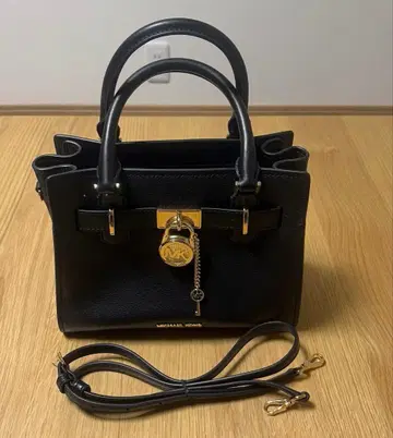 새상품급! MICHAEL KORS 핸드백 해밀턴 사첼 스몰 블랙