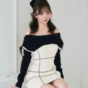 다리치 오프숄더 레이스업 리본 니트 미니 원피스