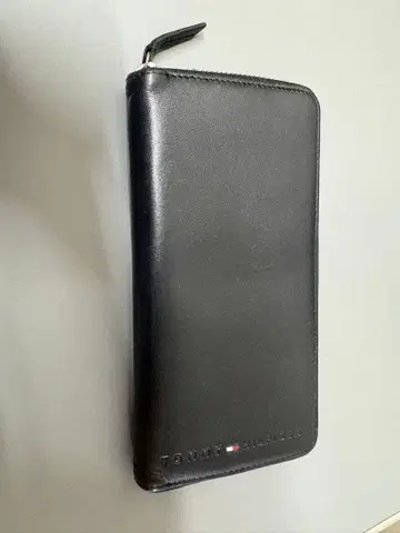 타미힐피거 블랙 가죽 장지갑