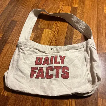 DAILY FACTS 숄더백 아이보리