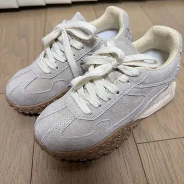 [ 새상품급 ] 통굽 인힐 스니커즈