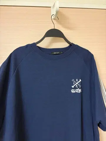 CHIP CLIP 네이비 T셔츠 L 사이즈