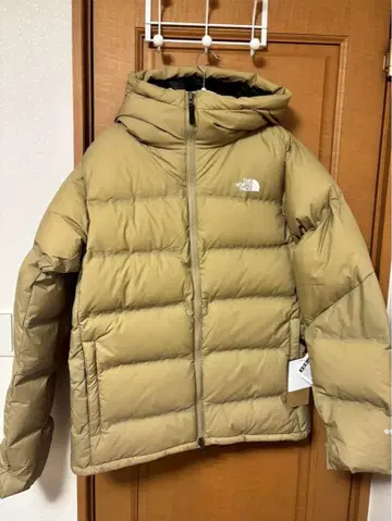 THE NORTH FACE 베이지 다운 자켓 남성용 여성용