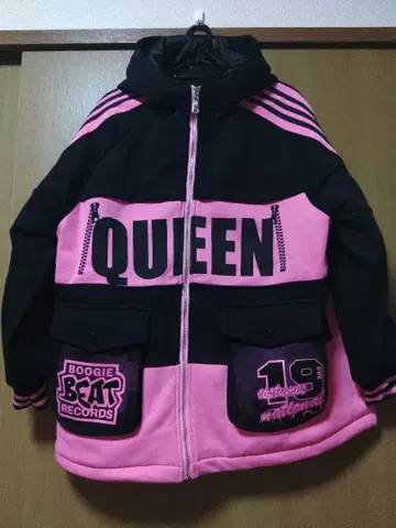 QUEEN 후드 부착 점퍼 핑크/블랙
