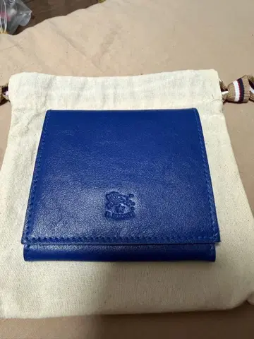 파란색 가죽 접이식 지갑