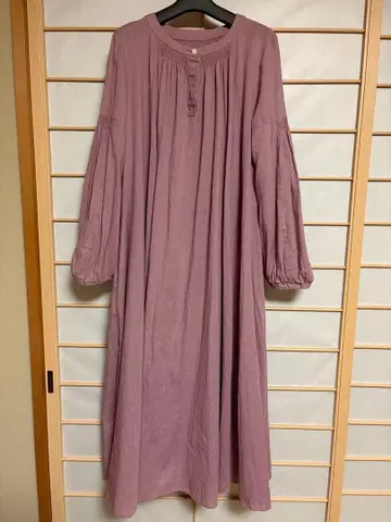 아듀토리스트 긴팔 원피스