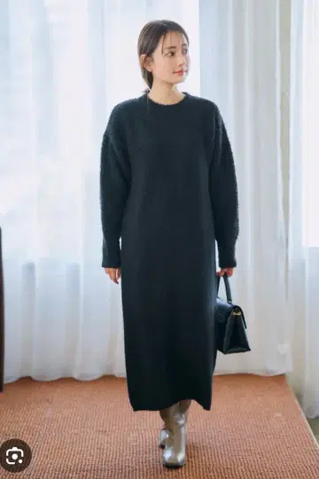 COHINA 루프 믹스 I 라인 니트 원피스