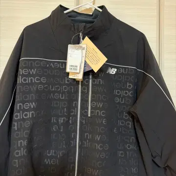 뉴발란스 블랙 자켓