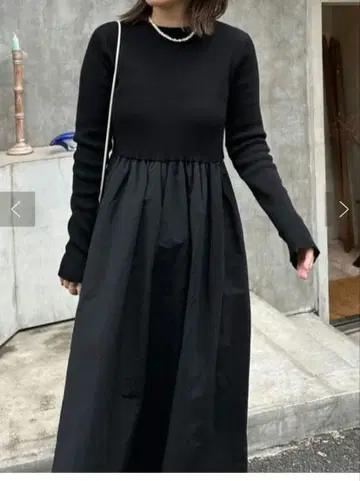 [ Discoat ] 니트 절개 원피스 블랙