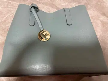 FURLA 스카이블루 가죽 핸드백
