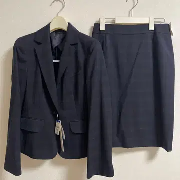 다크 네이비 체크 무늬 스커트 수트 새상품