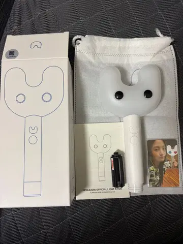 NewJeans 응원봉 트레이딩 카드 포함