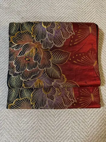 빨간색 검은색 꽃무늬 자수 후쿠로 오비