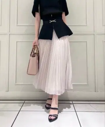 스나이델 페플럼 스위칭 스커트