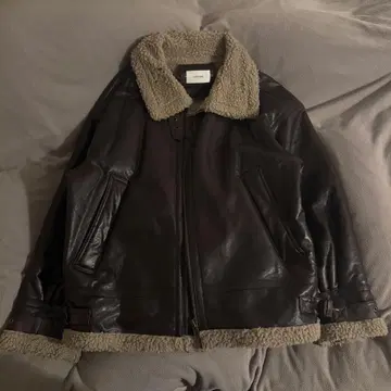 다크 브라운 무스탕 코트 스탠드 카라 보아 한국 amood so a