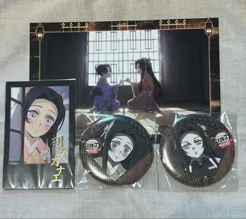 귀멸의 칼날 dining 코쵸 카나에 럭키 드로우 캔뱃지 엽서