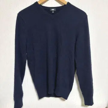 네이비 M 캐시미어 100% V넥 스웨터