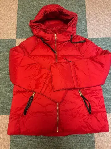 ZARA BASIC 후드 부착 레드 다운 자켓 M