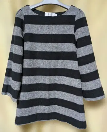 깔끔한 새상품급 스트라이프 니트 A라인 7부 소매 튜닉