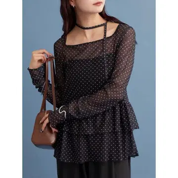 mystic 도트 티어드 풀오버 블랙