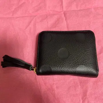 perche 블랙 가죽 도트 접이식 지갑