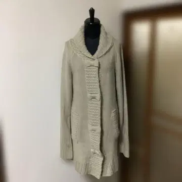 베이지 숄카라 가디건