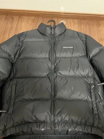 thisisneverthat 다운 자켓 블랙