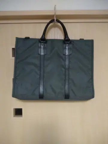 AMANDA BELLAN 비즈니스 백 그레이