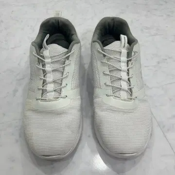 Skechers 화이트 스니커즈