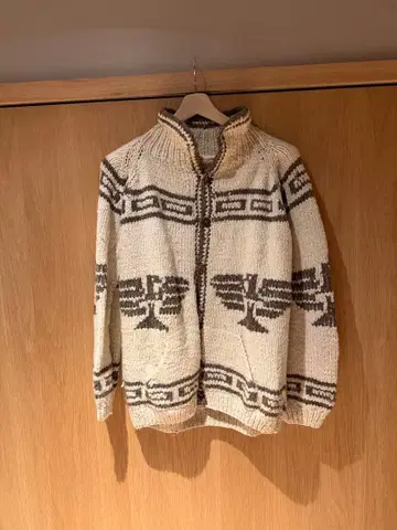 민족풍 패턴 아이보리 그레이 스웨터