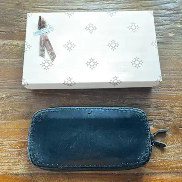 kubiki leather 오자가 디자인 PLUTO