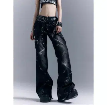 [ S 사이즈 ] Y2K 그런지 데미지 플레어 데님 블랙 펑크풍